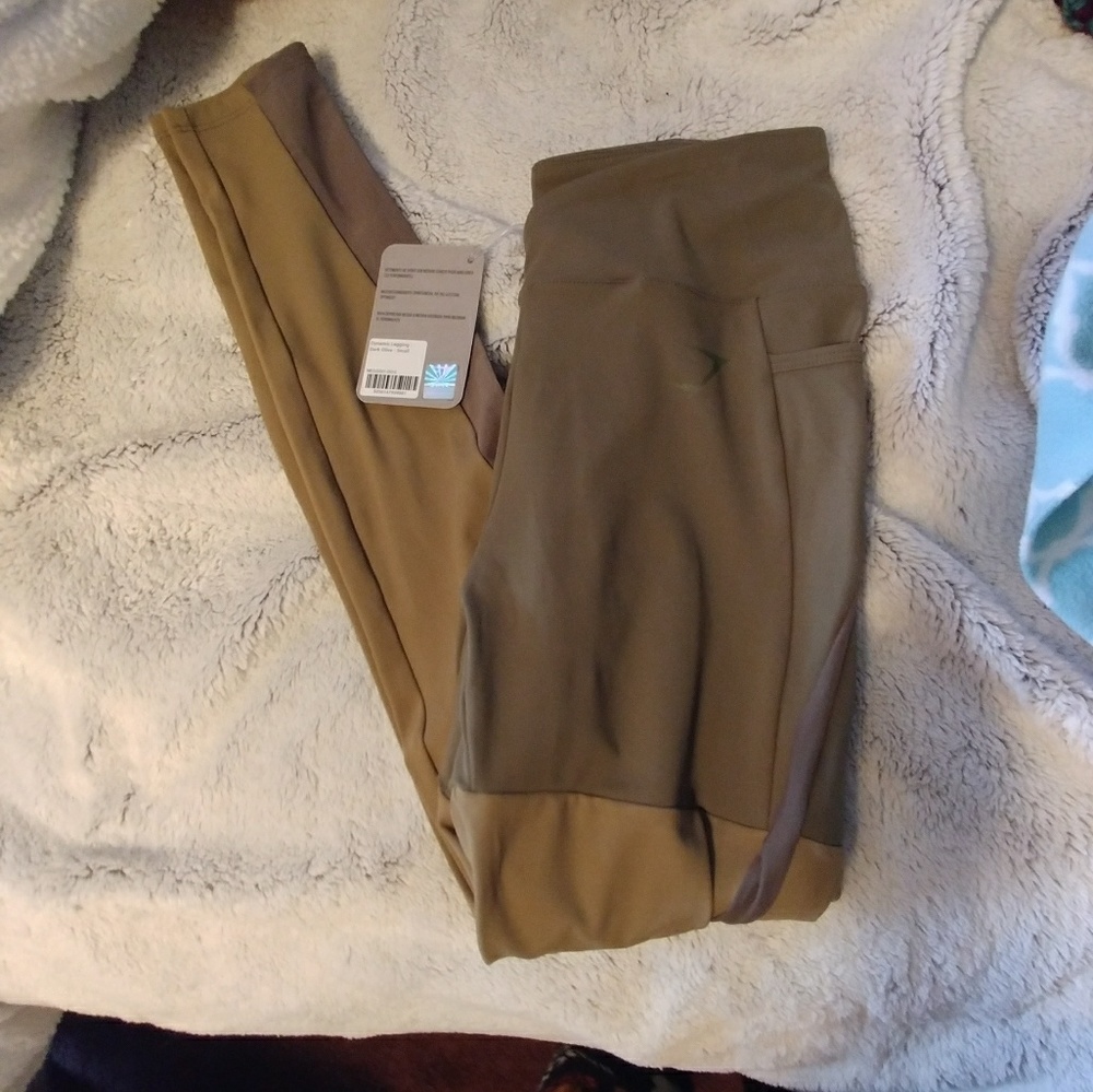 Nikki B Dynamic Leggings